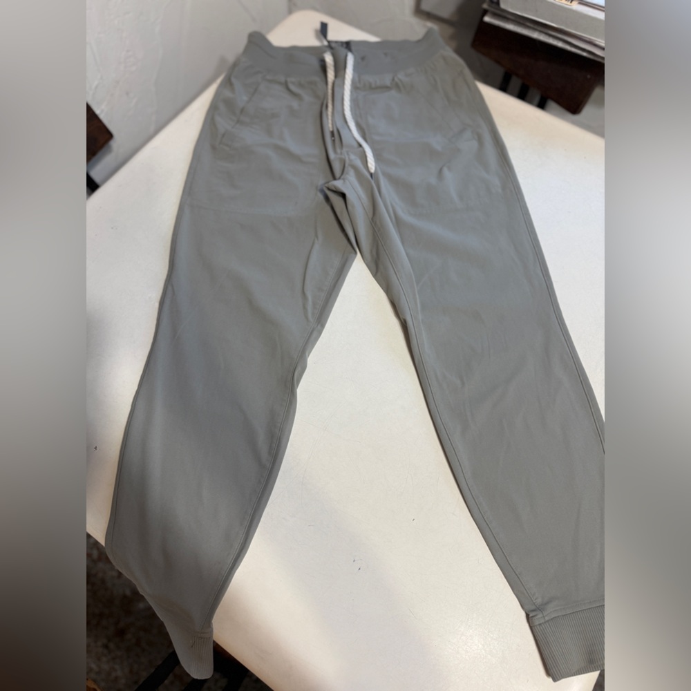 Vuori Men's Light Green Joggers Meta Jogger style medium